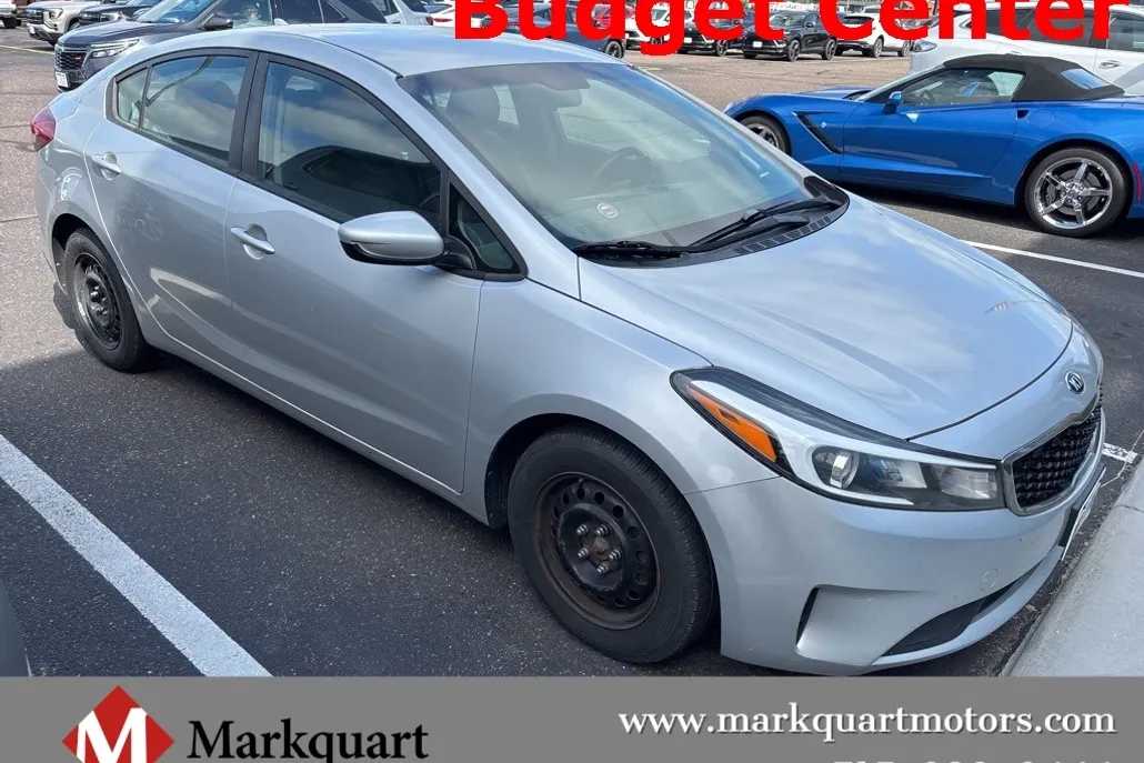 2017 Kia Forte LX photo 1