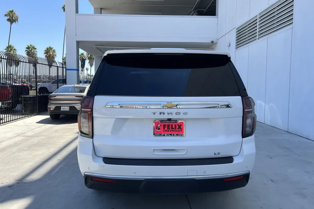 2023 Chevrolet Tahoe LT photo 1
