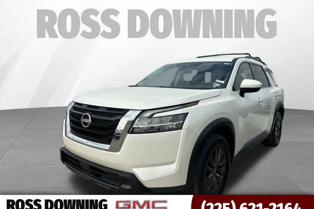 2022 Nissan Pathfinder SV photo 1