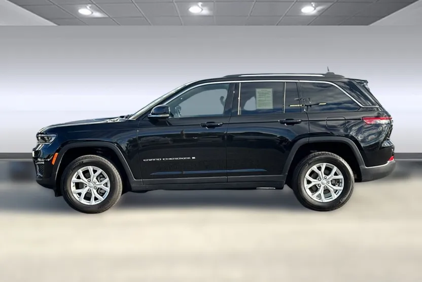 2024 Jeep Grand Cherokee Limited photo 1