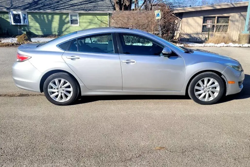 2011 Mazda Mazda6 Touring Plus photo 1