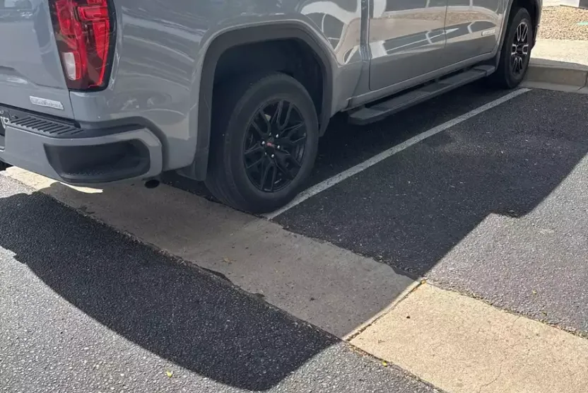 2024 Gmc Sierra 1500 Elevation photo 1