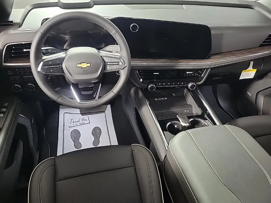 2026 Chevrolet Suburban Premier photo 1