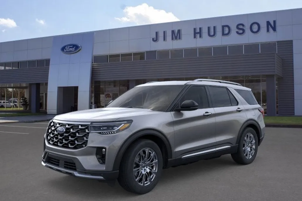 2025 Ford Explorer Platinum photo 1