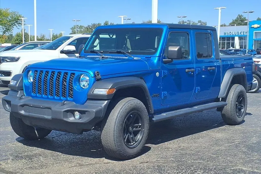 2020 Jeep Gladiator Sport S photo 1