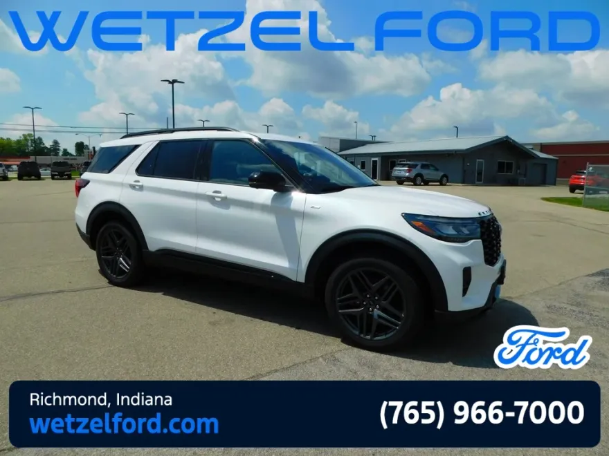 2025 Ford Explorer ST-Line photo 1