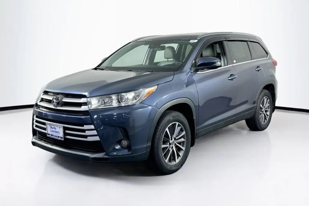 2019 Toyota Highlander XLE photo 1