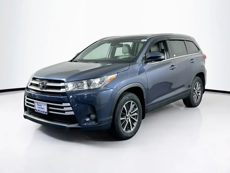 2019 Toyota Highlander XLE photo 1