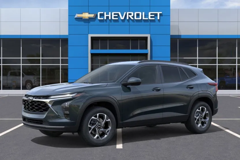 2025 Chevrolet Trax LT photo 1