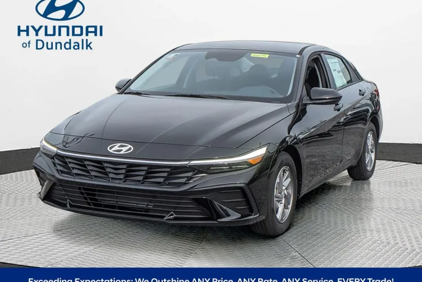 2025 Hyundai Elantra SE photo 1