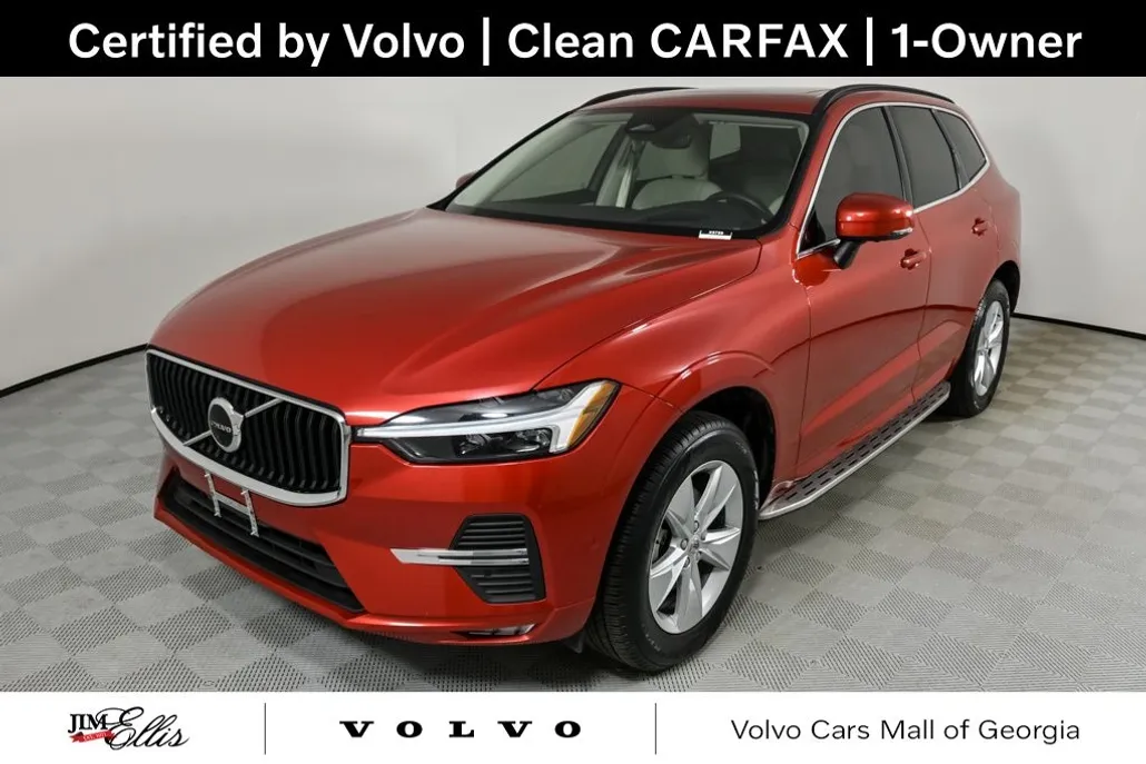 2022 Volvo XC60 B5 Momentum photo 1