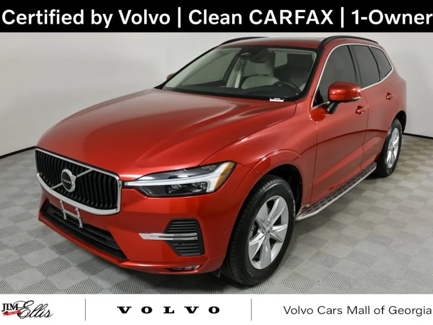 2022 Volvo XC60 B5 Momentum photo 1