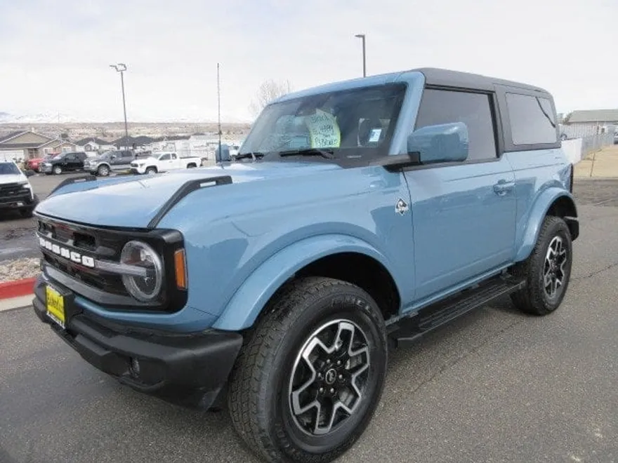 2023 Ford Bronco Outer Banks photo 1