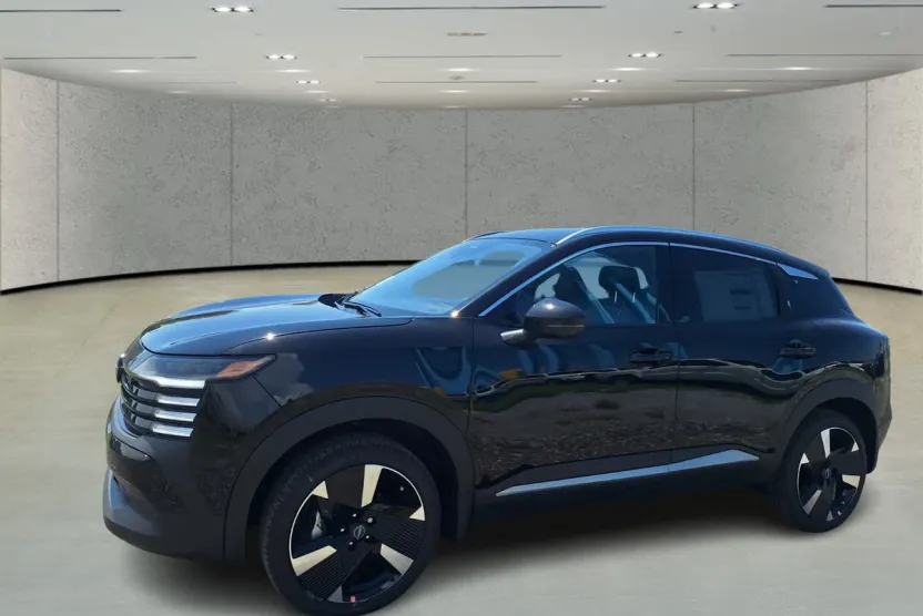 2025 Nissan Kicks SR photo 1