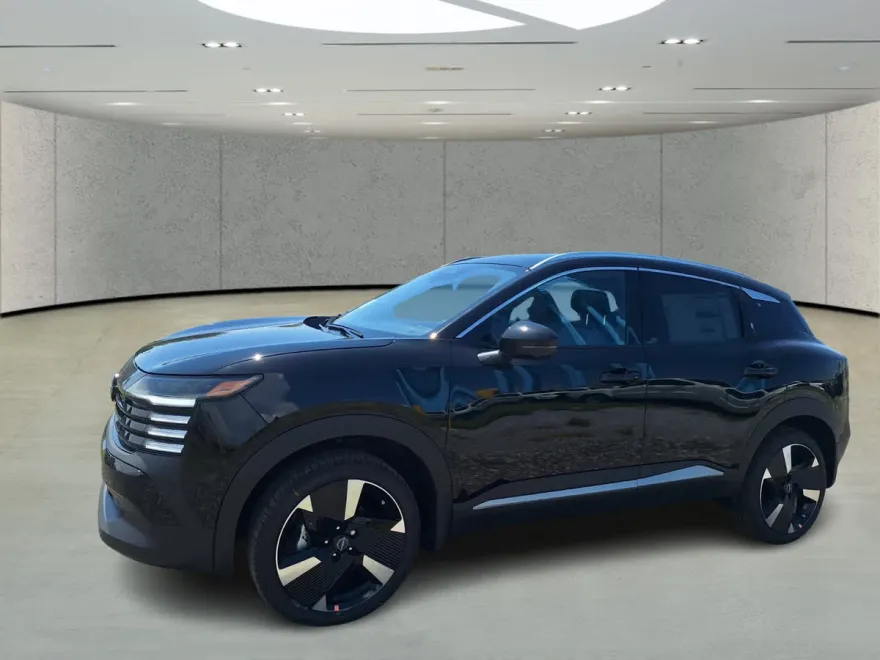2025 Nissan Kicks SR photo 1