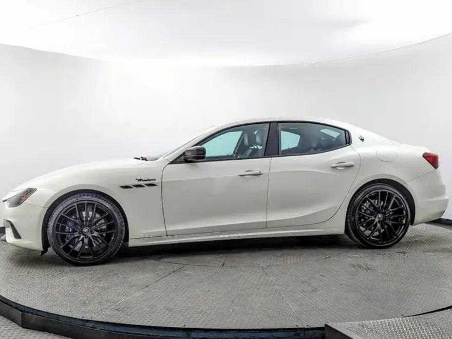 2022 Maserati Ghibli Modena photo 1