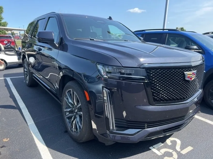 2023 Cadillac Escalade Sport photo 1