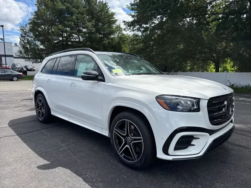 2025 Mercedes Benz GLS 450 4MATIC photo 1