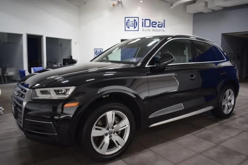2019 Audi Q5 Premium Plus photo 1
