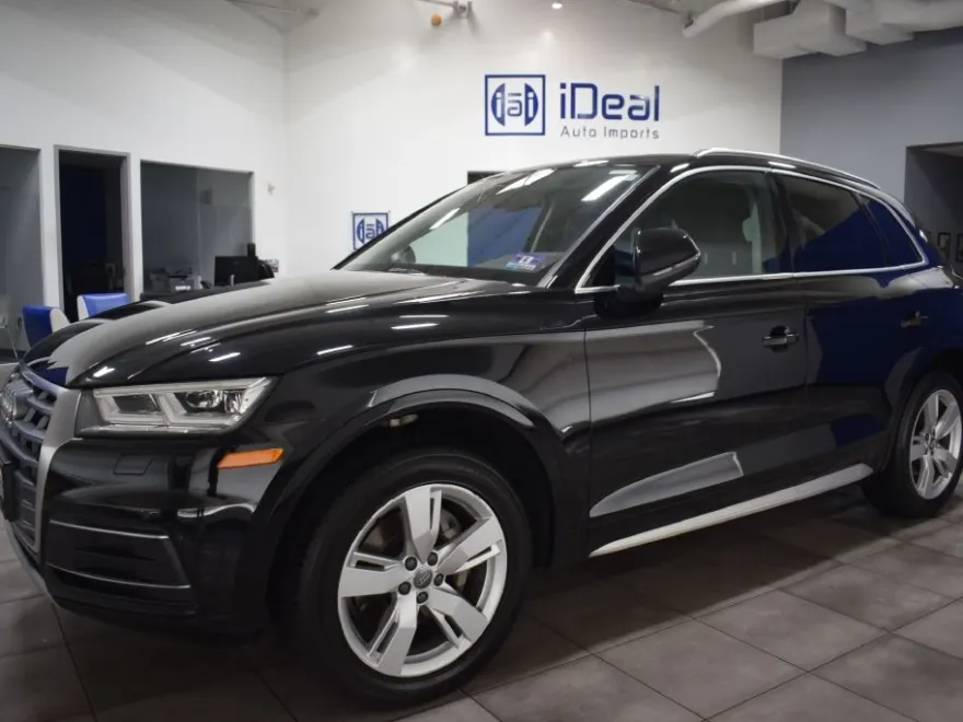 2019 Audi Q5 Premium Plus photo 1