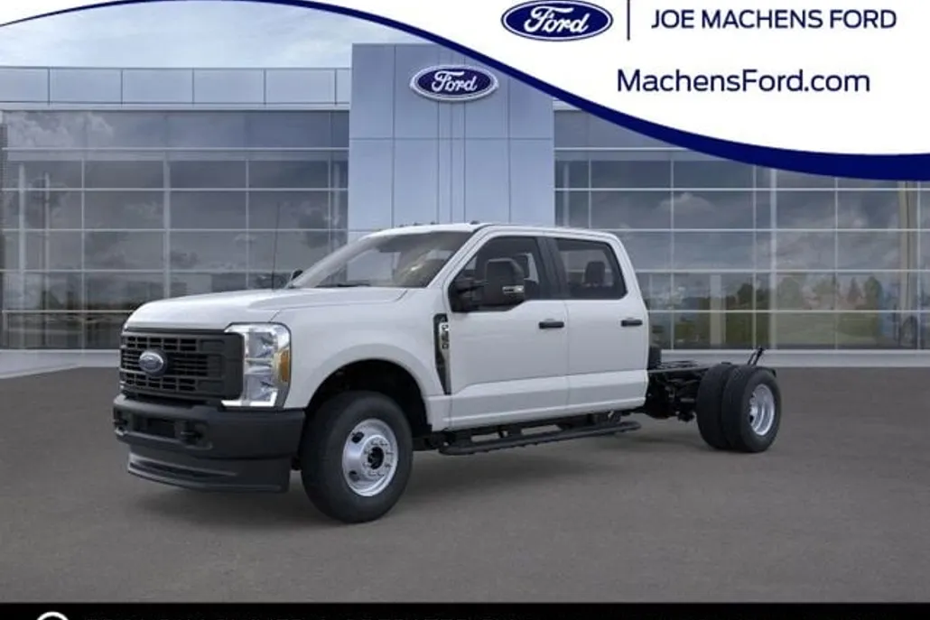 2025 Ford F-350 photo 1