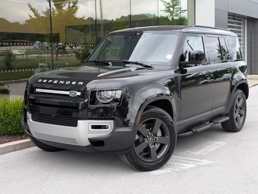 2025 Land Rover Defender 110 S photo 1