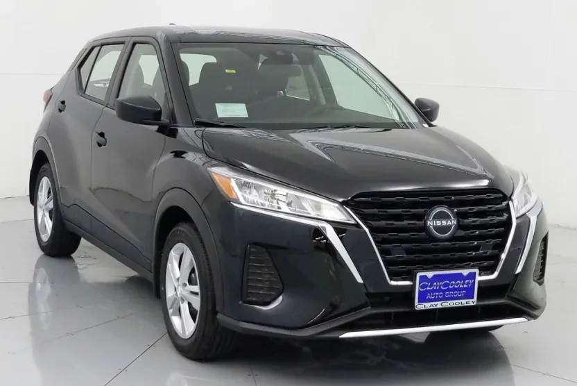 2024 Nissan Kicks S photo 1