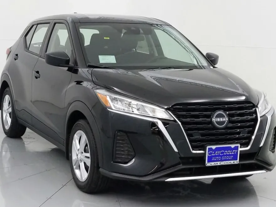 2024 Nissan Kicks S photo 1