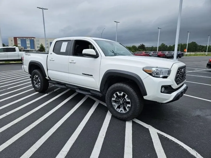 2022 Toyota Tacoma TRD Off-Road photo 1