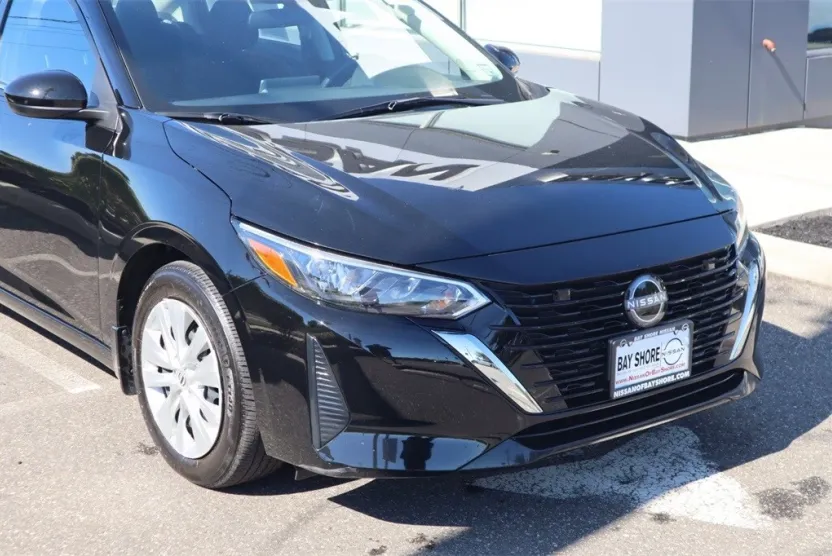 2025 Nissan Sentra S photo 1