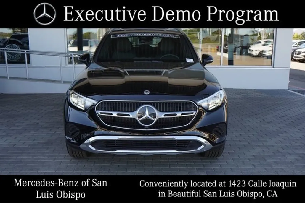 2025 Mercedes Benz GLC 300 photo 1