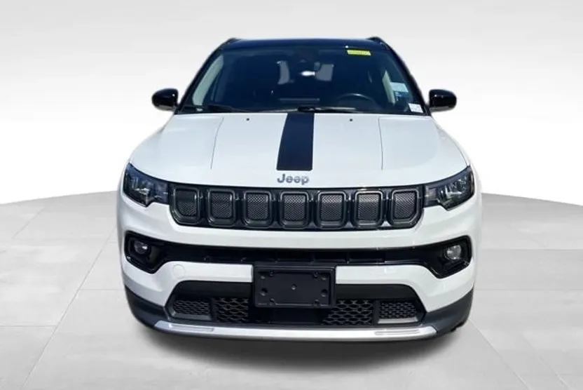 2022 Jeep Compass Limited photo 1
