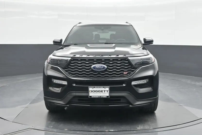 2021 Ford Explorer ST photo 1