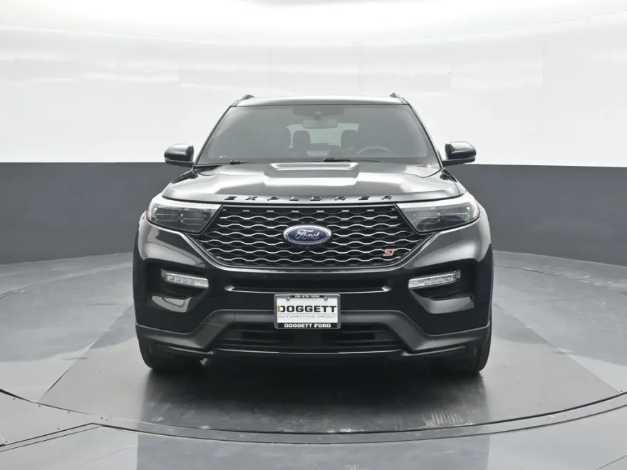 2021 Ford Explorer ST photo 1