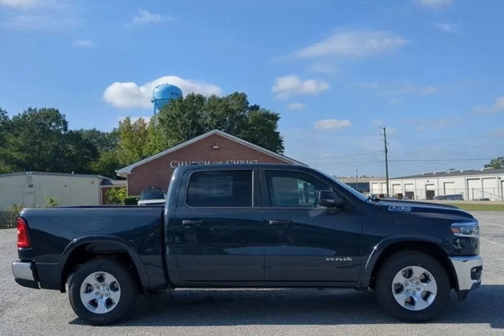 2025 Ram 1500 Big Horn photo 1