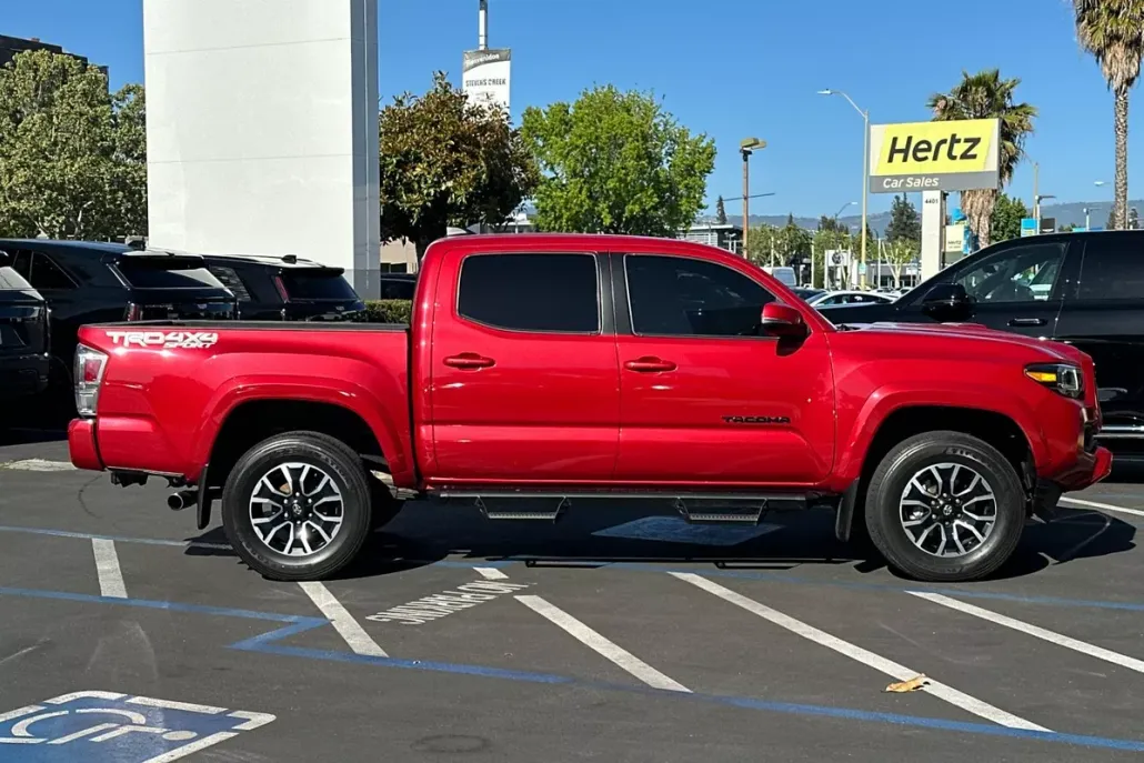 2022 Toyota Tacoma TRD Sport V6 photo 1