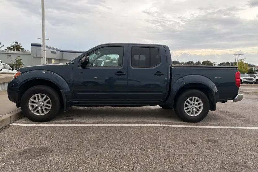 2019 Nissan Frontier SV photo 1