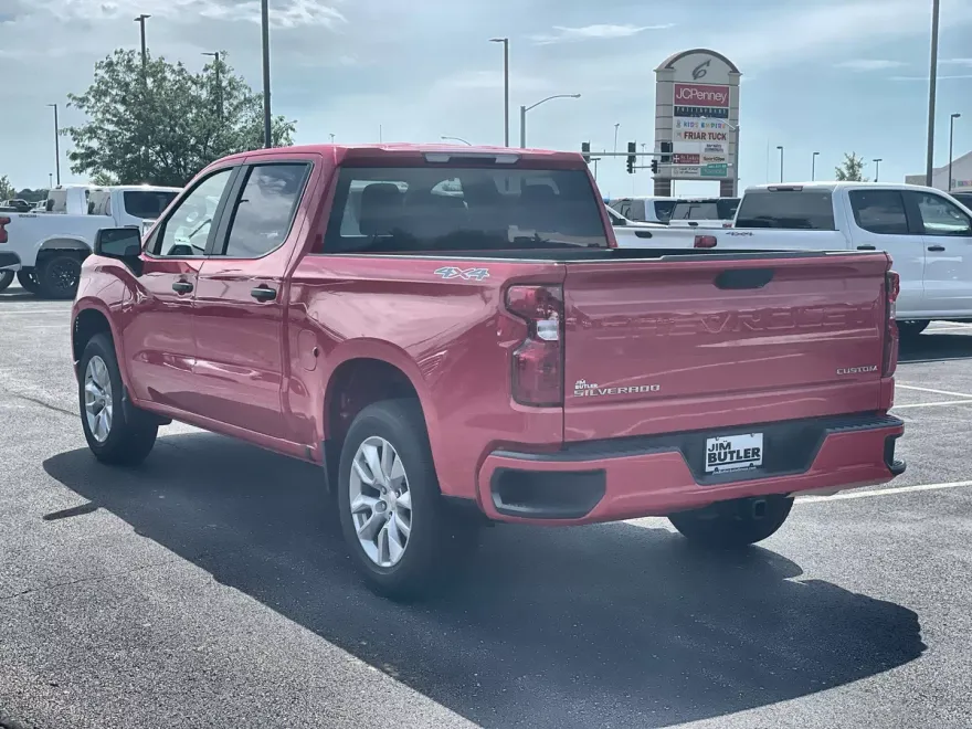 2025 Chevrolet Silverado 1500 Custom photo 1