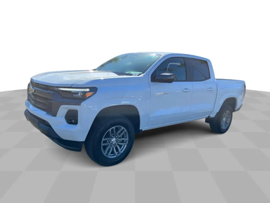 2024 Chevrolet Colorado LT photo 1