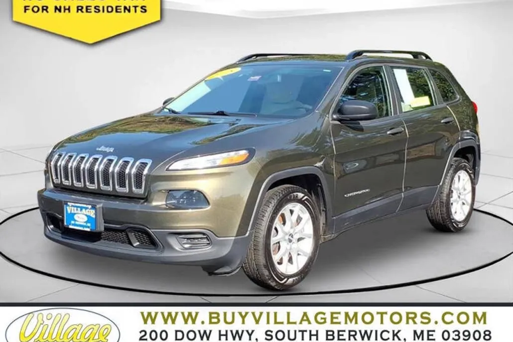2015 Jeep Cherokee Sport photo 1