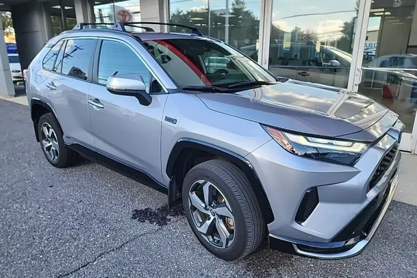 2024 Toyota RAV4 Prime SE photo 1