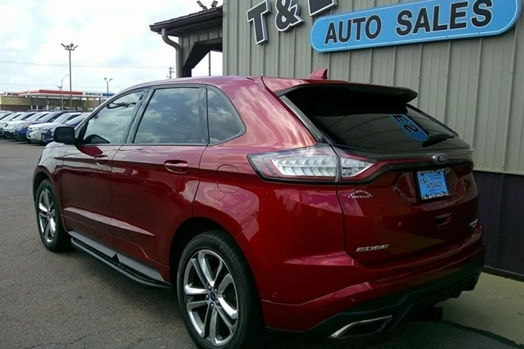 2015 Ford Edge Sport photo 1