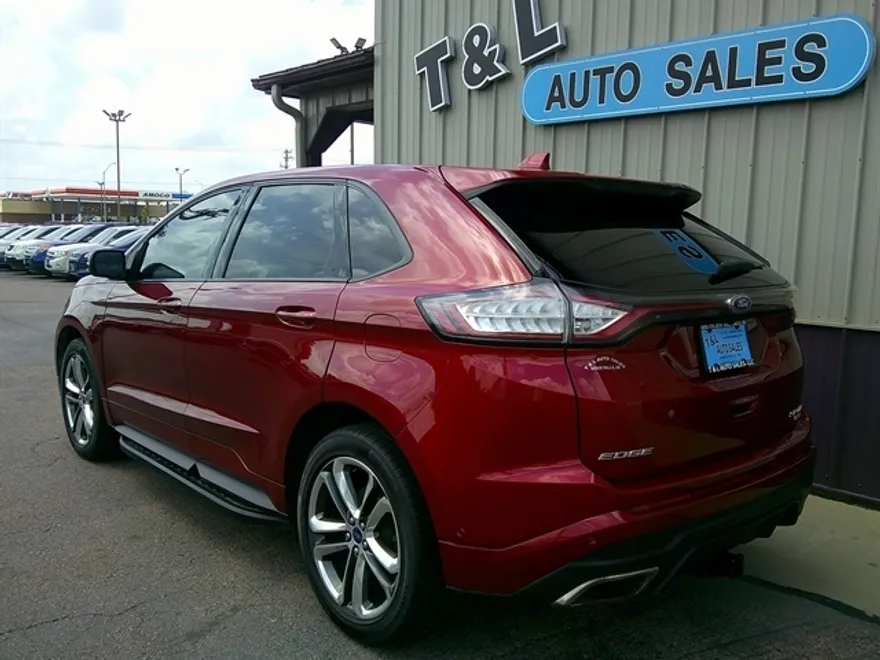 2015 Ford Edge Sport photo 1