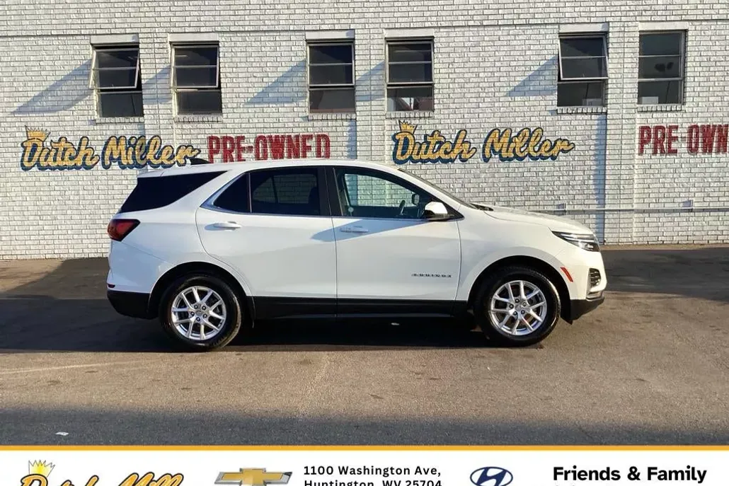 2024 Chevrolet Equinox LT photo 1