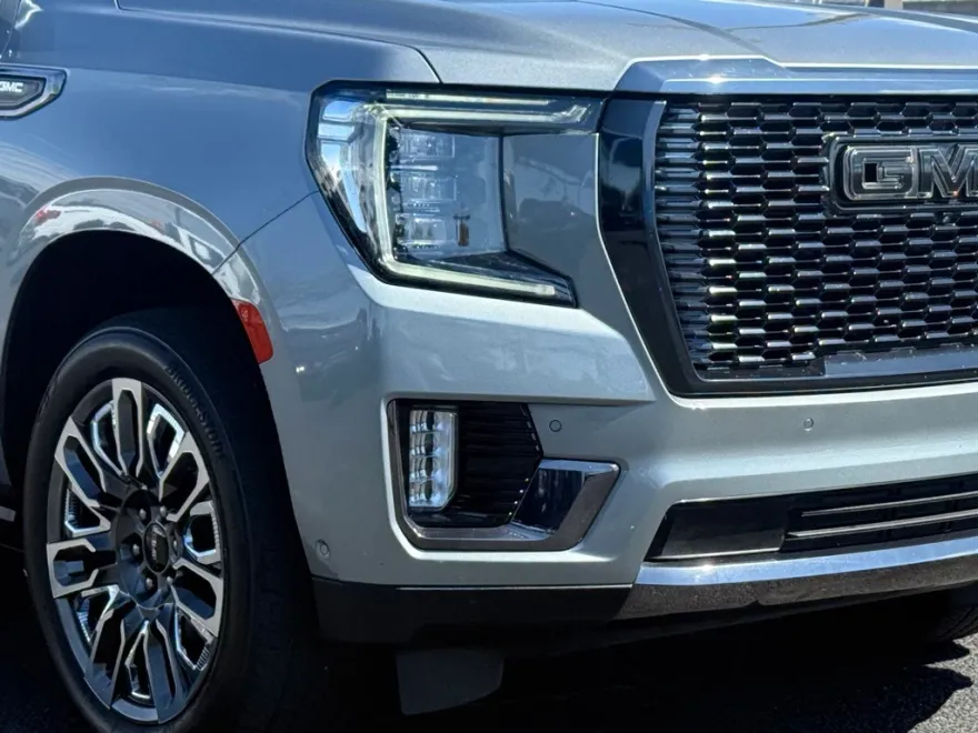 2023 Gmc Yukon XL Denali Ultimate photo 1