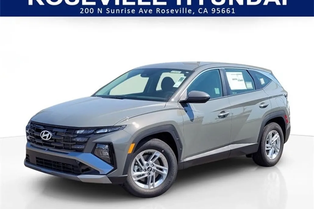 2025 Hyundai Tucson SE photo 1