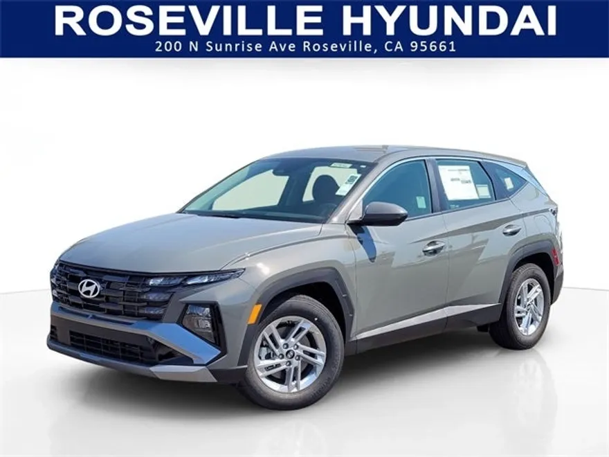 2025 Hyundai Tucson SE photo 1