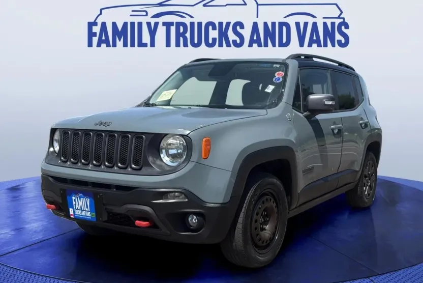 2017 Jeep Renegade Trailhawk photo 1
