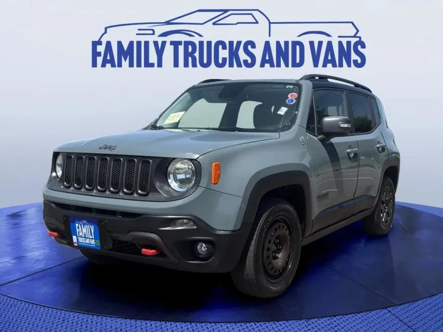 2017 Jeep Renegade Trailhawk photo 1