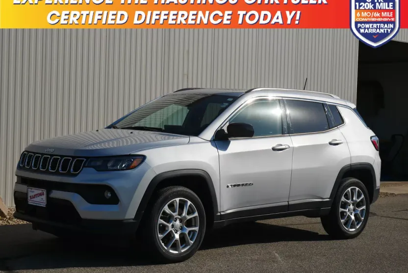 2024 Jeep Compass Latitude Lux photo 1